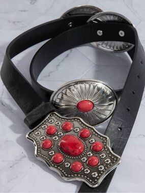 Black Leather Belt with Red Stone Conchos — Western-Inspired Accent